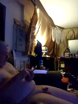 Hotredheadandtoungelasher online show from November 6, 2025, 3:18 am