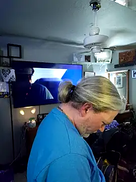 Hotredheadandtoungelasher online show from February 28, 2026, 4:57 am