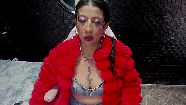 mature sexi40 online show from January 14, 2026, 1:17 pm