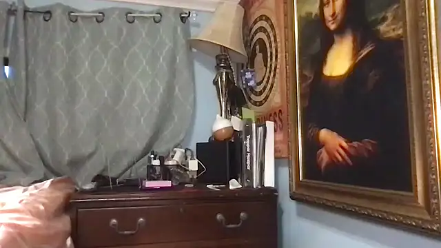 Snapshot of LuLuValenttine101 chatting on July 9, 2026, 1:04 pm LuLuValenttine101 online show from July 9, 2026, 1:04 pm