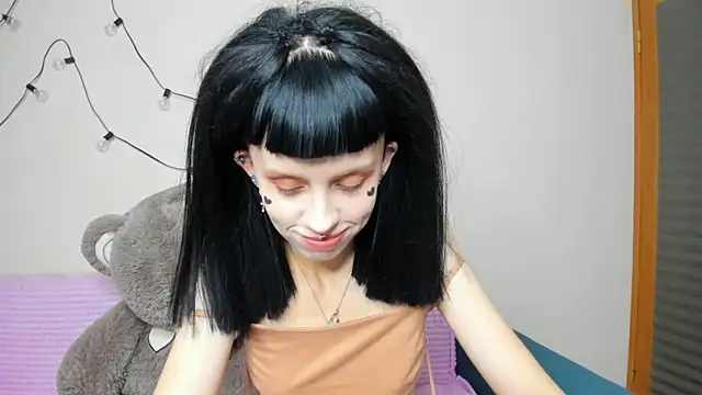 Snapshot of FlowerOfSin2001 chatting on September 13, 2025, 3:12 pm FlowerOfSin2001 online show from September 13, 2025, 3:12 pm