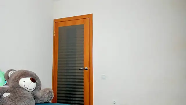 Snapshot of FlowerOfSin2001 chatting on September 19, 2025, 4:51 pm FlowerOfSin2001 online show from September 19, 2025, 4:51 pm