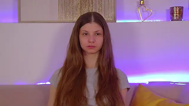 AudreyBarlow online show from March 11, 2025, 6:21 am