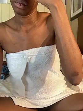 Snapshot of Jasmine_FullsShine chatting on February 28, 2025, 8:50 pm Jasmine FullsShine online show from February 28, 2025, 8:50 pm