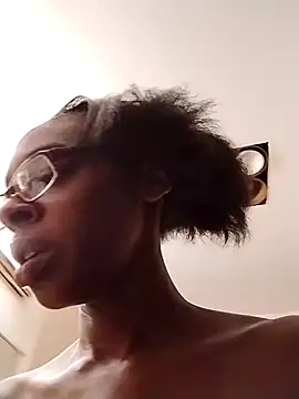 Snapshot of Jasmine_FullsShine chatting on September 22, 2025, 12:51 pm Jasmine FullsShine online show from September 22, 2025, 12:51 pm
