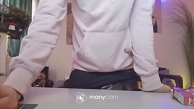 Snapshot of der_dino30 chatting on February 21, 2026, 9:32 am der dino30 online show from February 21, 2026, 9:32 am