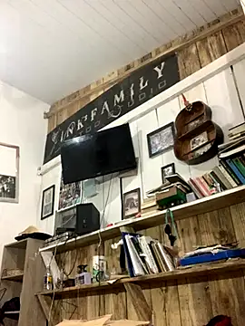 Snapshot of raphadoors19 chatting on November 17, 2025, 5:52 pm raphadoors19 online show from November 17, 2025, 5:52 pm