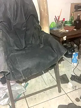 Snapshot of raphadoors19 chatting on December 14, 2025, 6:01 pm raphadoors19 online show from December 14, 2025, 6:01 pm