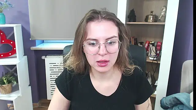 Zoey Erotic online show from December 4, 2024, 9:07 am