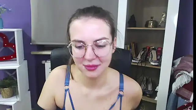 Zoey Erotic online show from December 5, 2024, 5:37 am