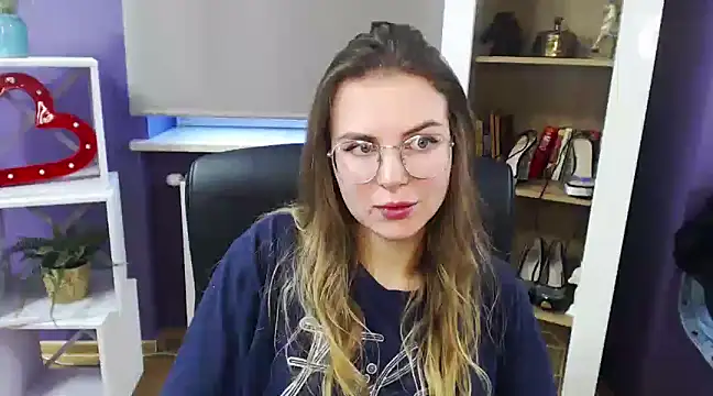 Zoey Erotic online show from December 22, 2024, 10:28 am