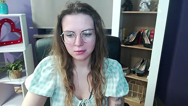 Zoey Erotic online show from February 25, 2025, 5:41 am