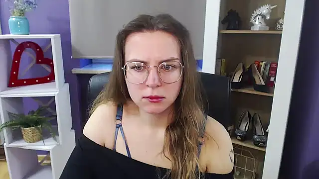 Zoey Erotic online show from March 19, 2025, 5:30 am