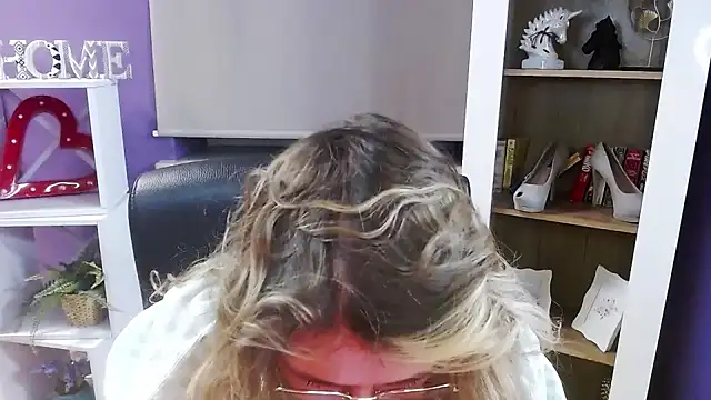 Zoey Erotic online show from January 6, 2026, 5:33 am