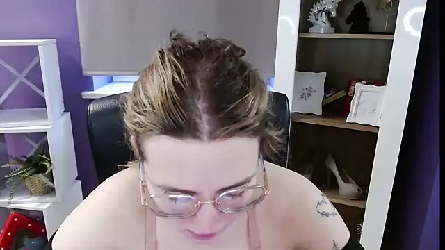 Zoey Erotic online show from April 9, 2026, 6:19 am