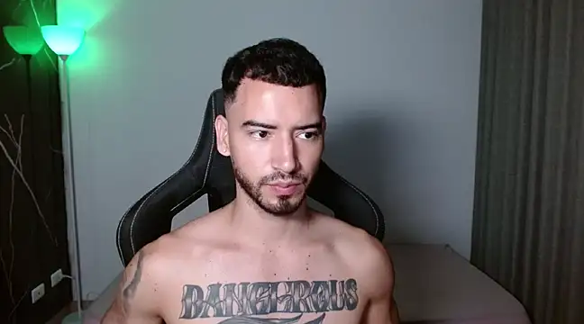 Dangerous-Men online show from February 14, 2025, 1:23 am