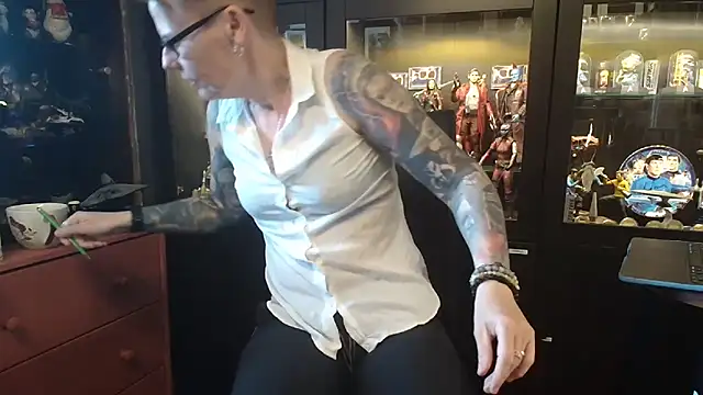 MaryG online show from March 10, 2026, 9:03 am