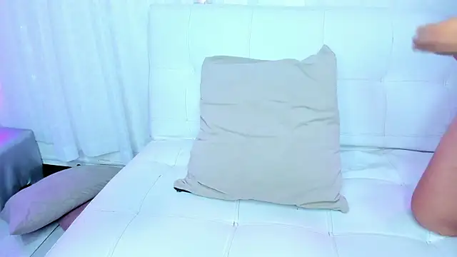 Litzy1  online show from February 15, 2026, 7:51 am