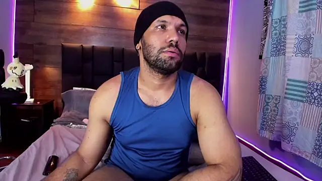 anthonylatynxd online show from February 1, 2025, 8:39 am