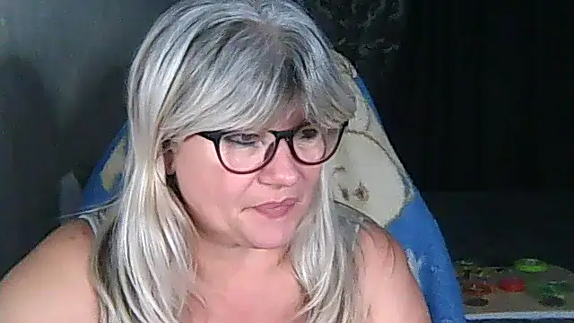 Snapshot of Diana_49 chatting on November 15, 2025, 6:00 am Diana 49 online show from November 15, 2025, 6:00 am