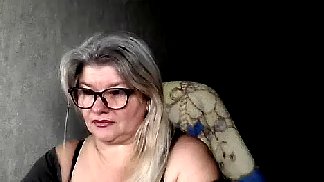 Snapshot of Diana_49 chatting on January 7, 2026, 9:12 am Diana 49 online show from January 7, 2026, 9:12 am