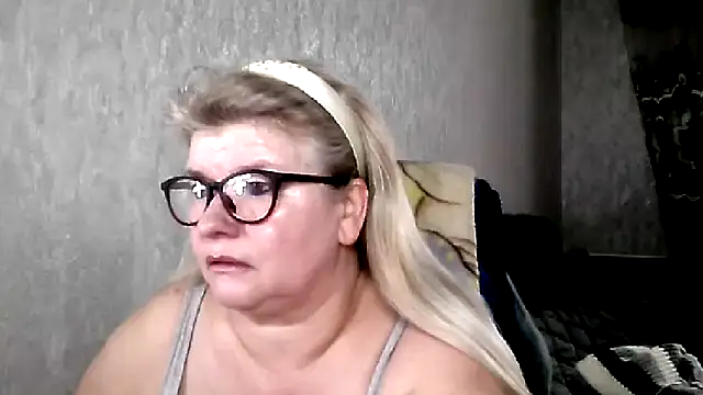 Snapshot of Diana_49 chatting on February 13, 2026, 9:05 am Diana 49 online show from February 13, 2026, 9:05 am