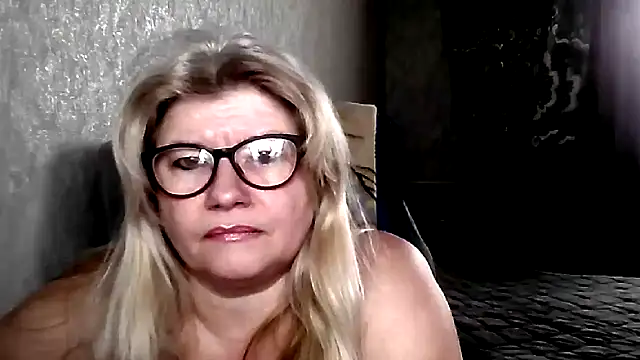Snapshot of Diana_49 chatting on February 21, 2026, 8:37 am Diana 49 online show from February 21, 2026, 8:37 am