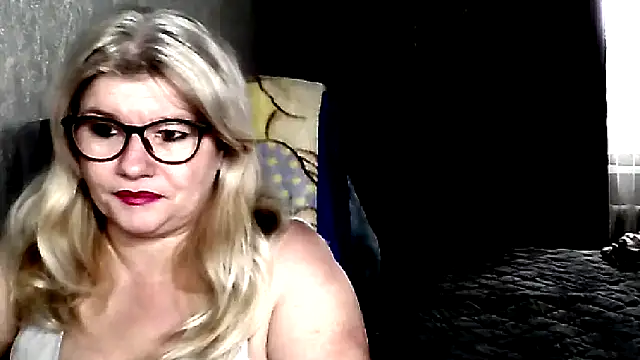 Snapshot of Diana_49 chatting on February 27, 2026, 10:59 am Diana 49 online show from February 27, 2026, 10:59 am