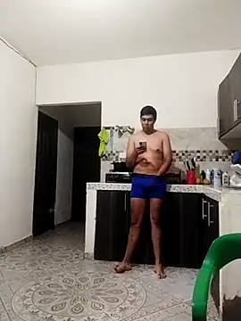 Chocolatinajet online show from April 15, 2026, 11:27 pm