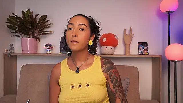 Snapshot of agatha_collins_ chatting on June 26, 2026, 10:03 pm agatha collins online show from June 26, 2026, 10:03 pm