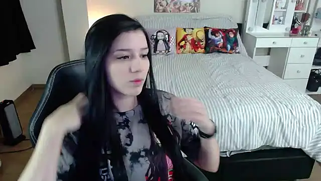 kittykat18x online show from September 12, 2025, 4:34 am