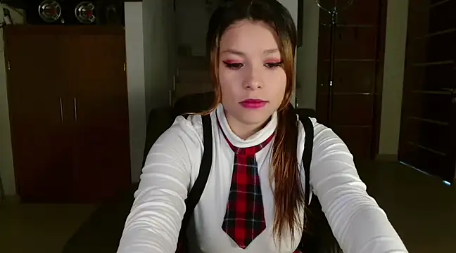 Snapshot of 3littleschoolteens chatting on January 31, 2025, 8:54 pm 3littleschoolteens online show from January 31, 2025, 8:54 pm