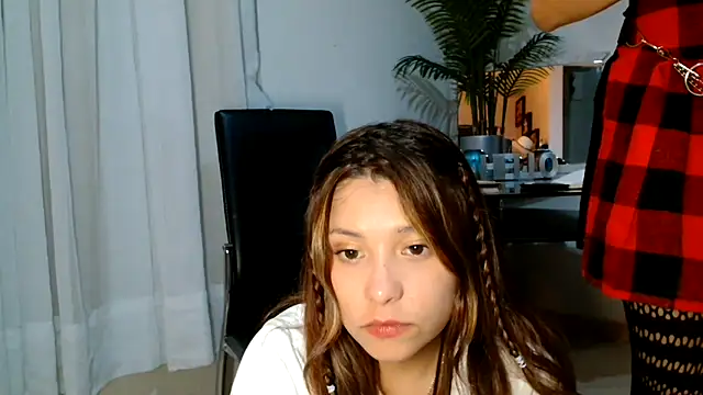 3littleschoolteens online show from June 11, 2026, 5:16 am