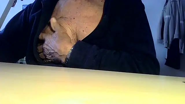 tachione2 online show from October 1, 2025, 2:56 pm