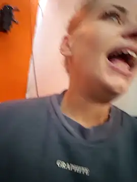 Keli Jessi online show from October 1, 2025, 1:06 pm