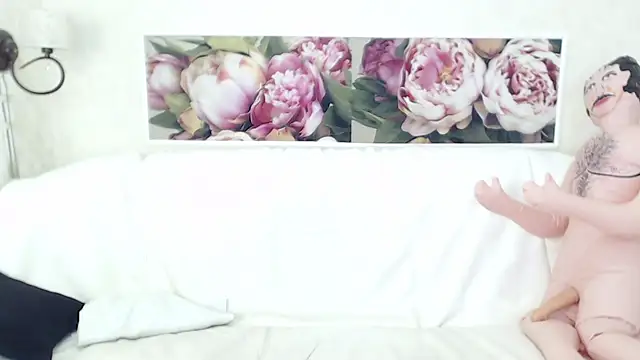 FlaviaSquirts online show from March 15, 2026, 7:47 am