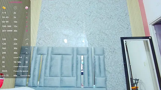 Snapshot of veronicaroose_ chatting on September 9, 2025, 12:48 pm veronicaroose online show from September 9, 2025, 12:48 pm