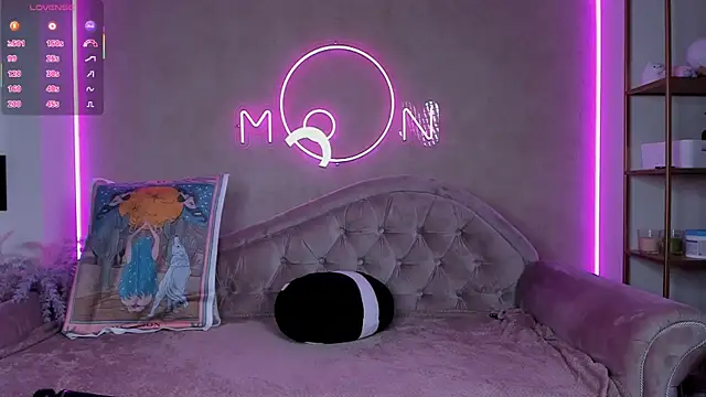 Snapshot of lika_lil chatting on October 19, 2025, 6:58 am lika lil online show from October 19, 2025, 6:58 am