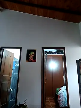 Snapshot of LunaZambrano chatting on January 25, 2025, 3:41 pm LunaZambrano online show from January 25, 2025, 3:41 pm