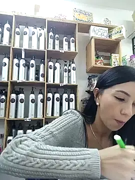 Snapshot of LunaZambrano chatting on January 25, 2025, 8:53 pm LunaZambrano online show from January 25, 2025, 8:53 pm