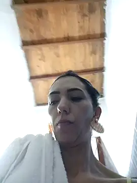 Snapshot of LunaZambrano chatting on February 8, 2025, 5:39 pm LunaZambrano online show from February 8, 2025, 5:39 pm
