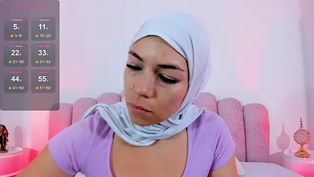 aisha vs online show from December 12, 2024, 12:12 pm