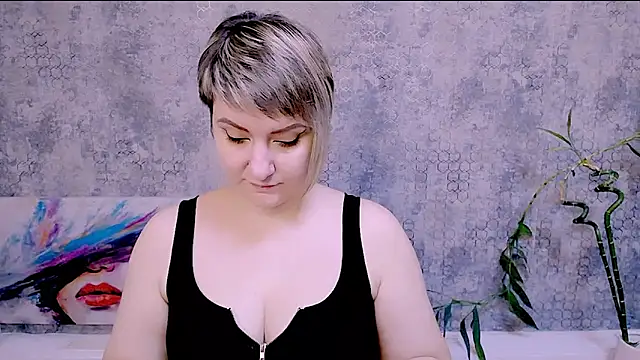 Djullia online show from November 3, 2025, 7:20 am