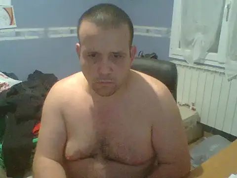 manubm03 online show from December 14, 2025, 7:58 am