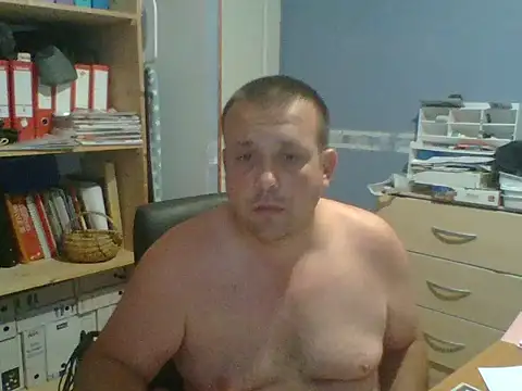 manubm03 online show from June 25, 2026, 3:28 am