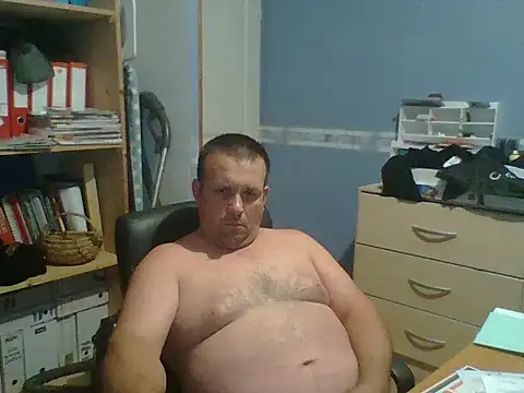 manubm03 online show from July 6, 2026, 3:36 pm