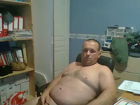 manubm03 online show from July 15, 2026, 6:02 pm