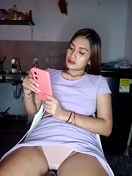 Snapshot of annie-19 chatting on December 13, 2024, 7:10 pm annie-19 online show from December 13, 2024, 7:10 pm