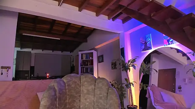 Snapshot of CelesteBreedlove chatting on December 18, 2024, 3:15 am CelesteBreedlove online show from December 18, 2024, 3:15 am