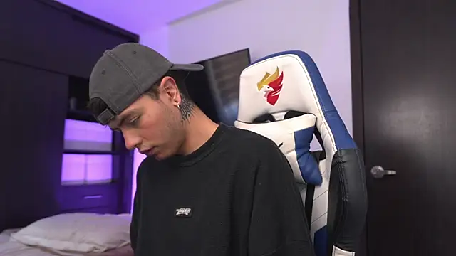 Snapshot of _morghan_ chatting on February 20, 2026, 5:57 pm morghan online show from February 20, 2026, 5:57 pm